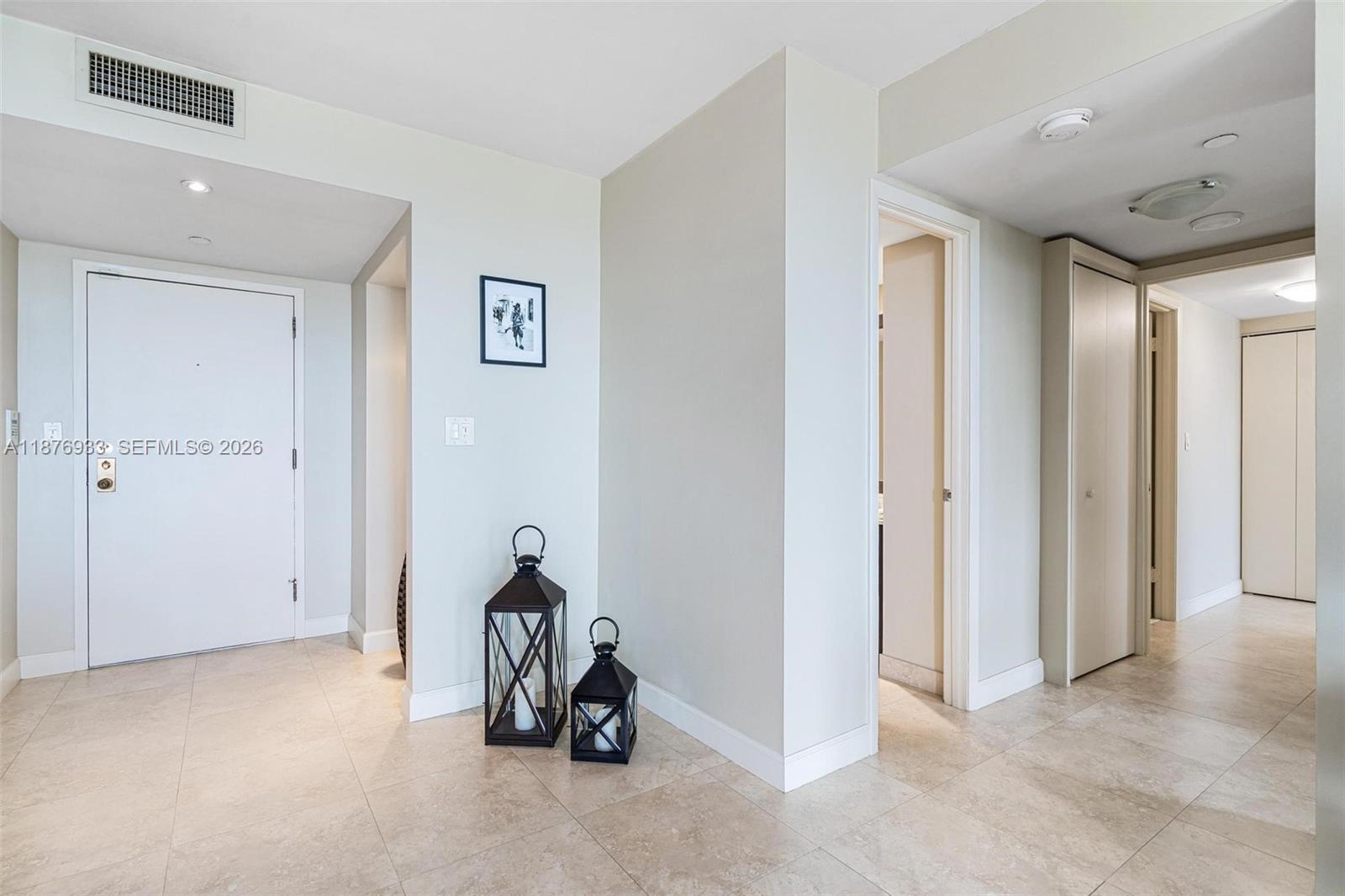 TOWERS OF QUAYSIDE CONDO - Residential