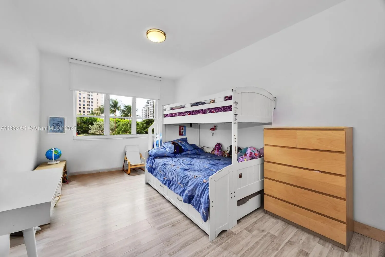 Miami, Florida 33131, United States, 3 Bedrooms Bedrooms, ,3 BathroomsBathrooms,Residential,Active,162564