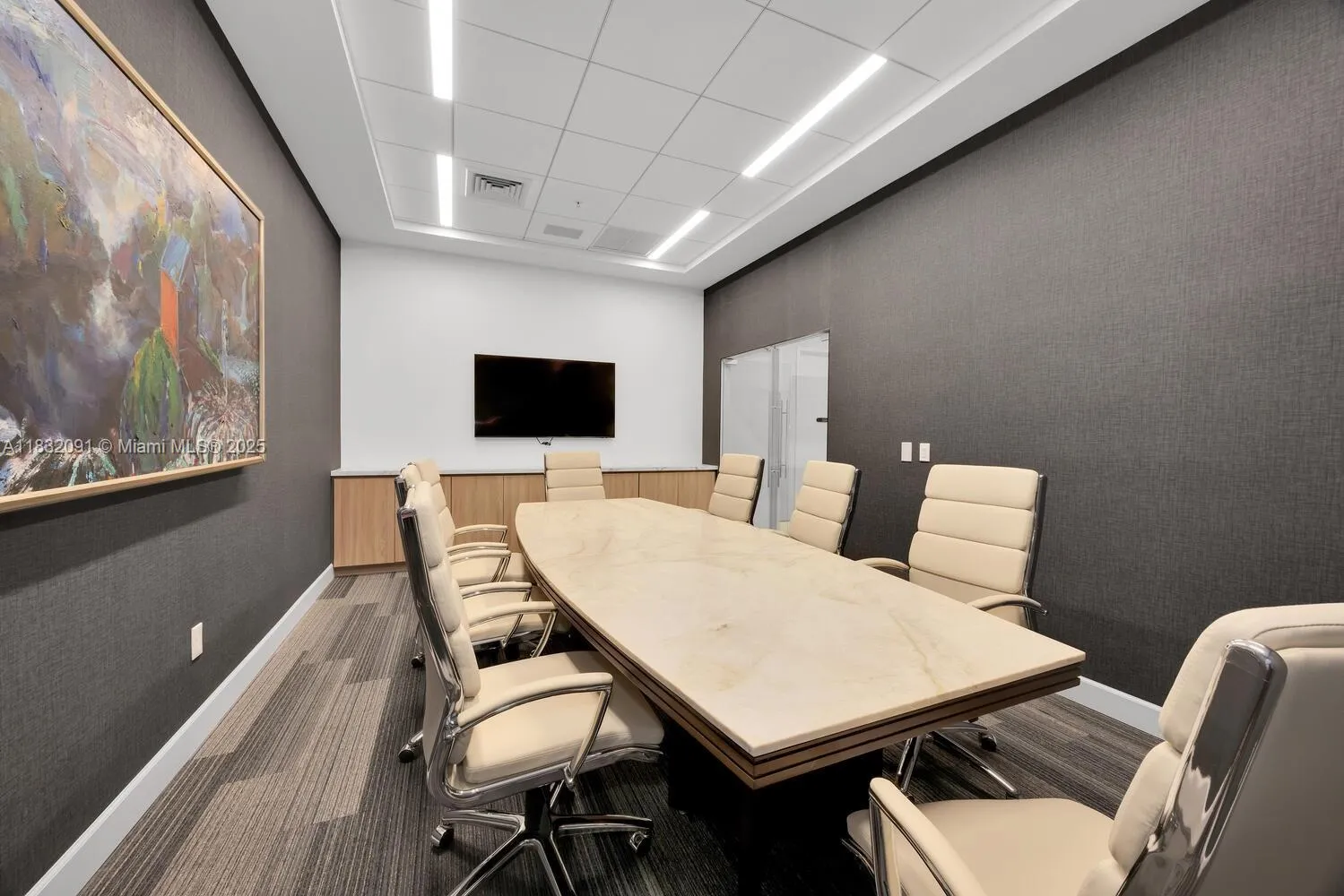 Miami, Florida 33131, United States, 3 Bedrooms Bedrooms, ,3 BathroomsBathrooms,Residential,Active,162564