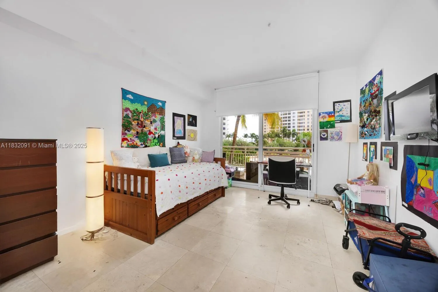 Miami, Florida 33131, United States, 3 Bedrooms Bedrooms, ,3 BathroomsBathrooms,Residential,Active,162564