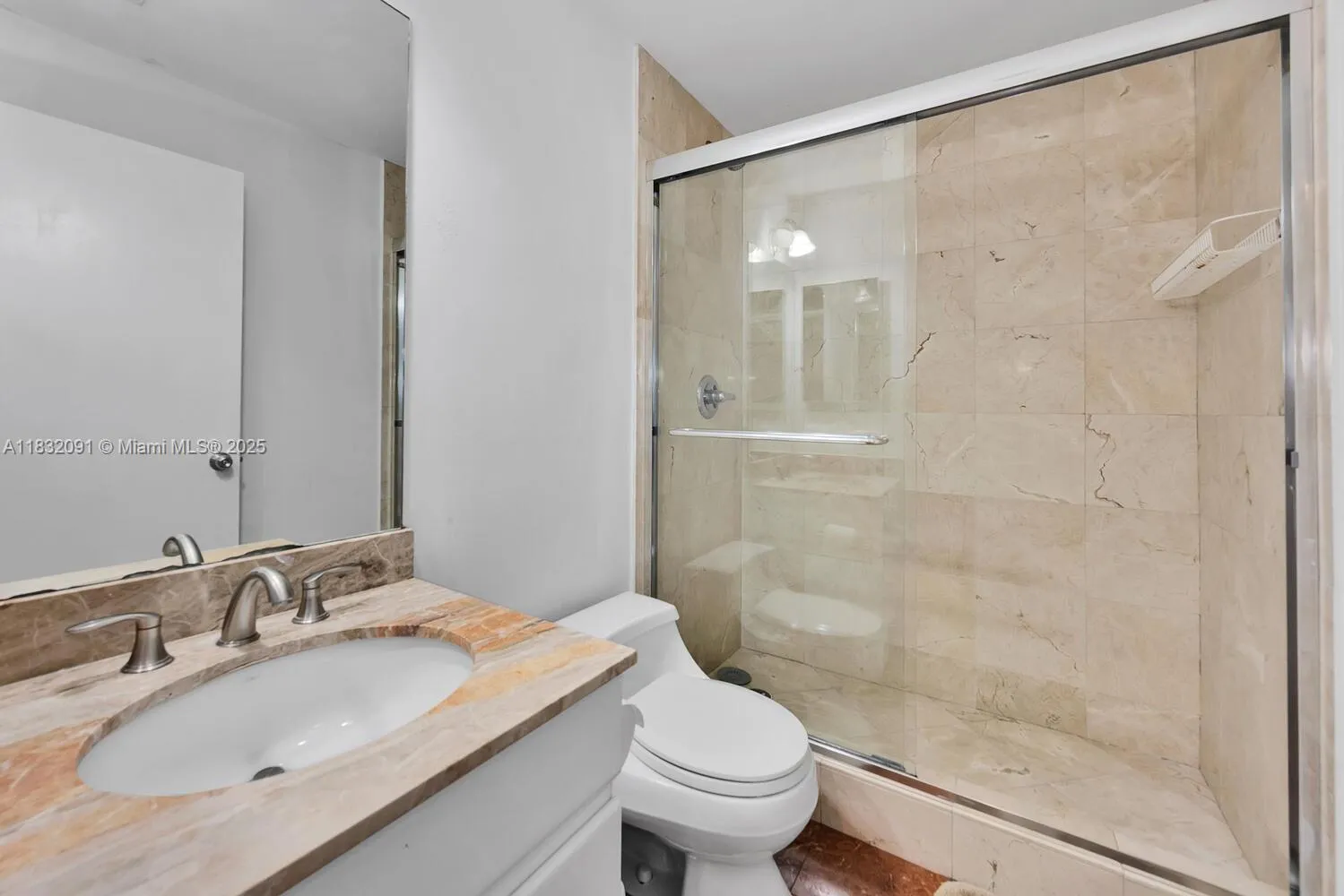 Miami, Florida 33131, United States, 3 Bedrooms Bedrooms, ,3 BathroomsBathrooms,Residential,Active,162564