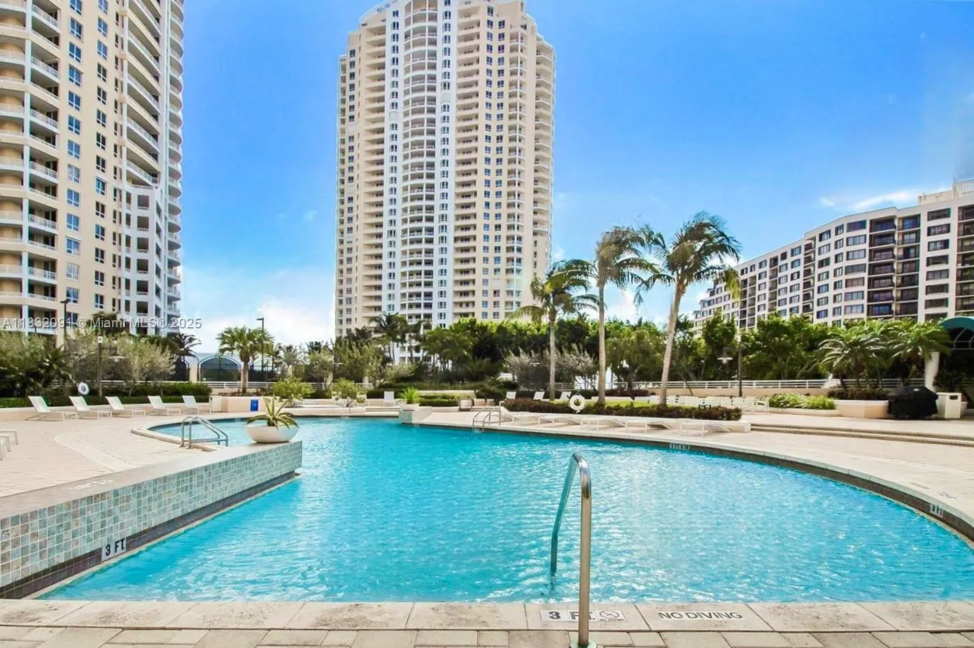 Miami, Florida 33131, United States, 3 Bedrooms Bedrooms, ,3 BathroomsBathrooms,Residential,Active,162564