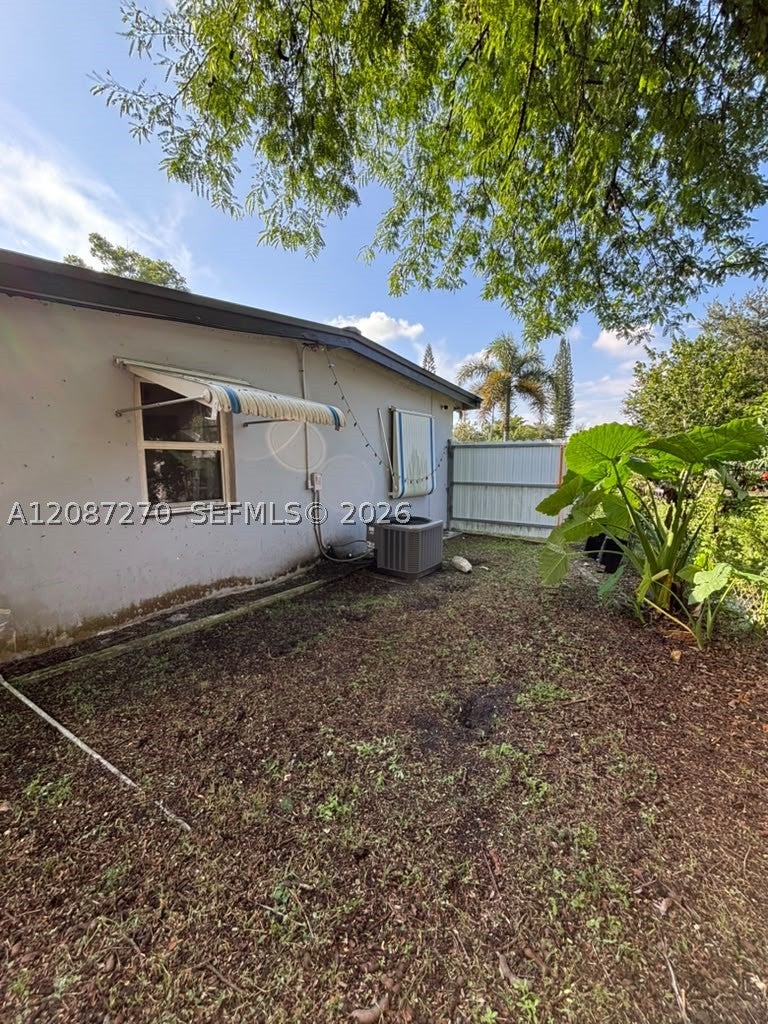 6100 Monroe St, Hollywood FL 33023