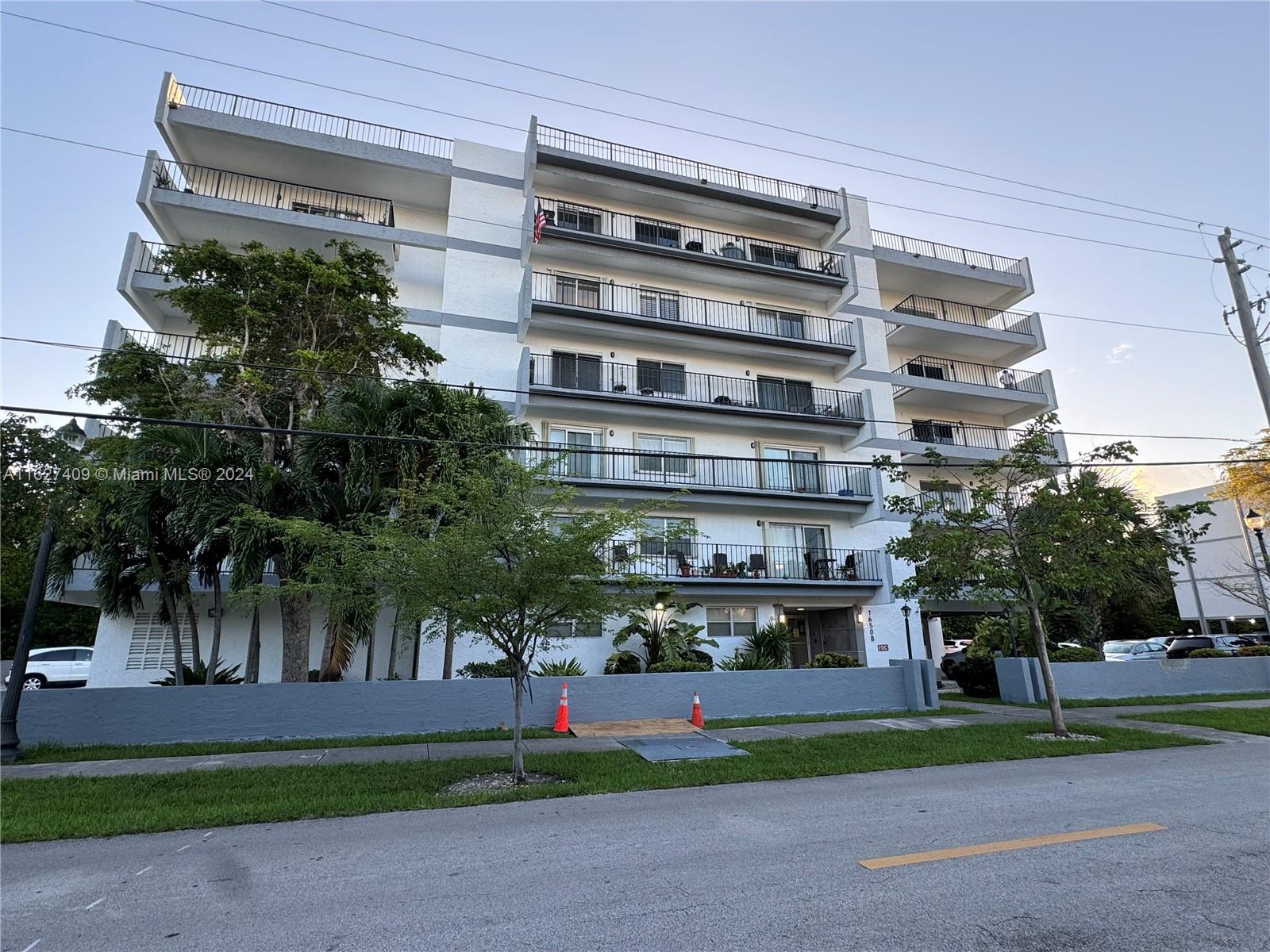 16508 E 26th Ave 501, North Miami Beach, Miami-Dade County, Florida - 2 Bedrooms  
2 Bathrooms - 