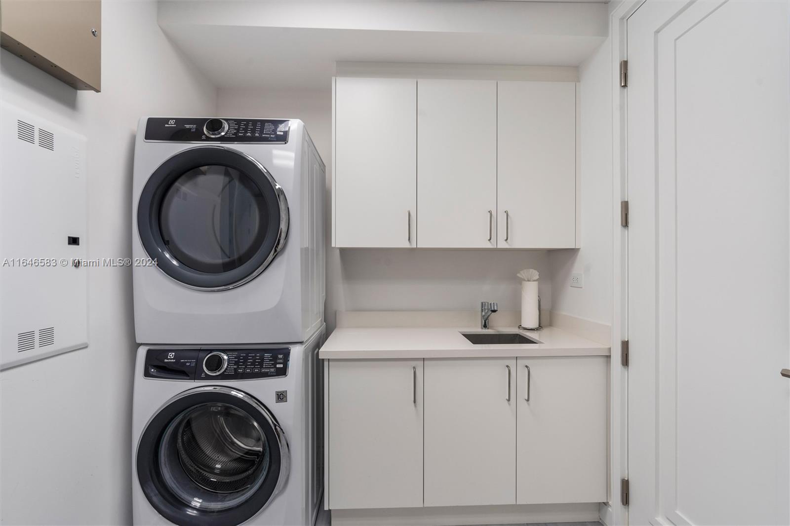 Estates at Acqualina - Residential