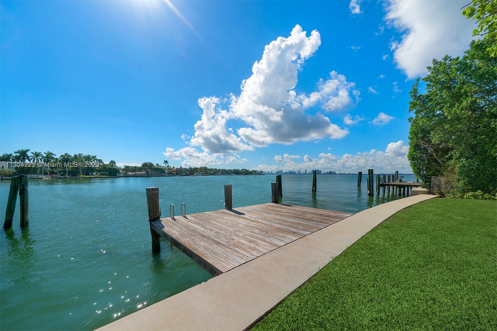 LA GORCE ISLAND - Residential