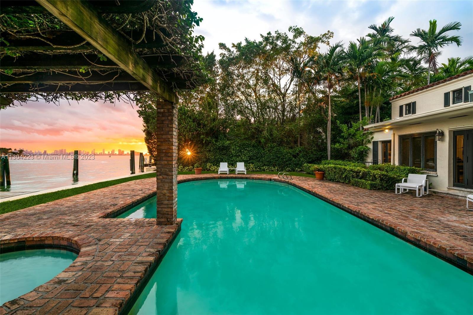 LA GORCE ISLAND - Residential