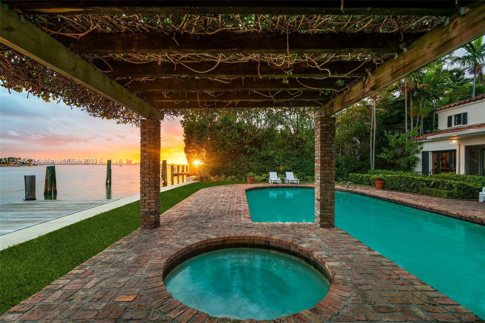 LA GORCE ISLAND - Residential