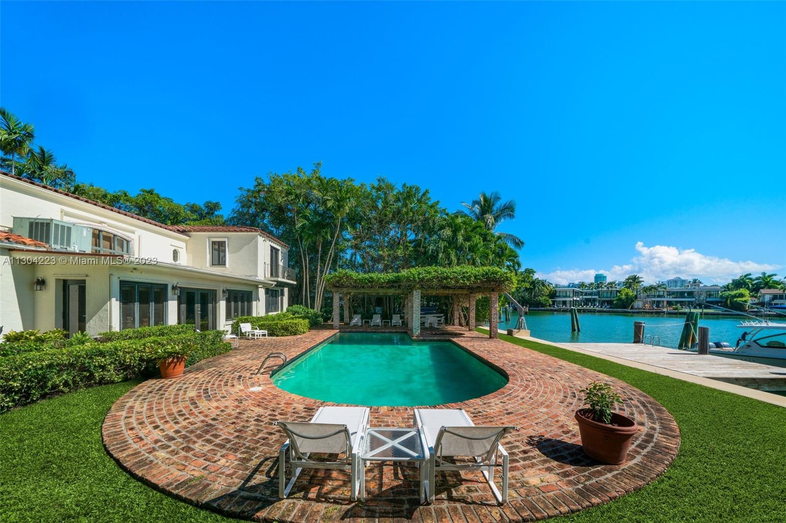 LA GORCE ISLAND - Residential