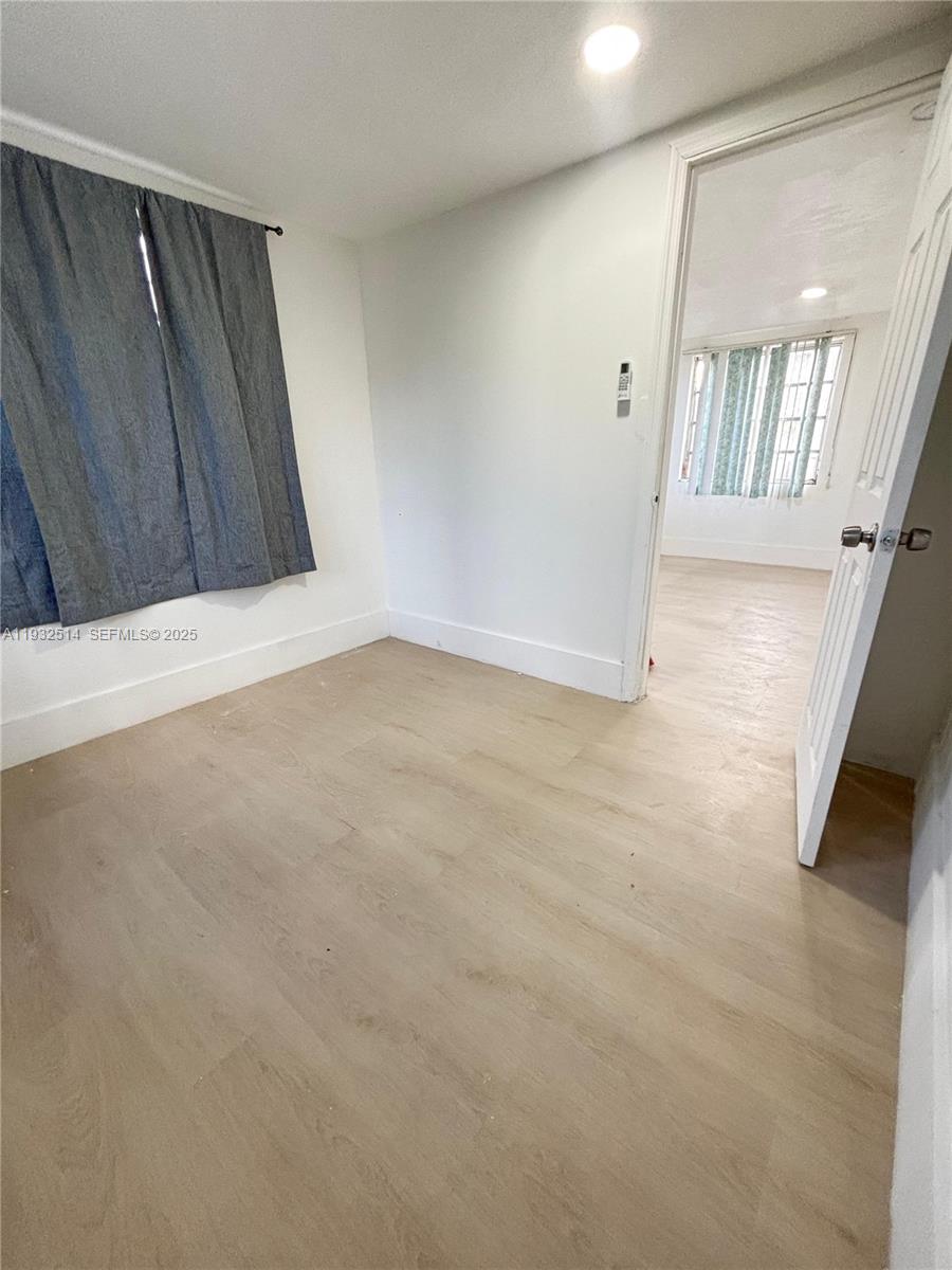 ROSEMONT PARK - Residential Lease