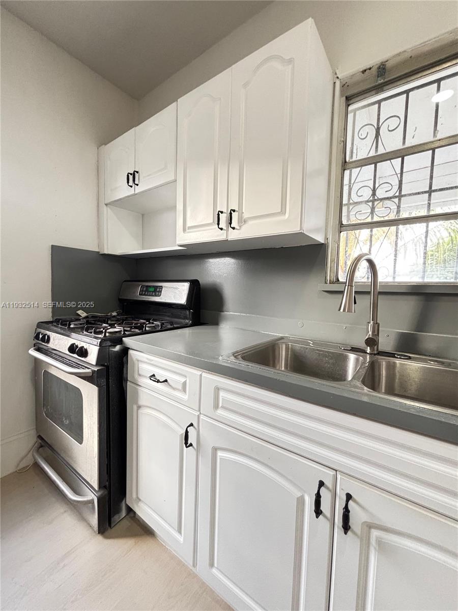 ROSEMONT PARK - Residential Lease