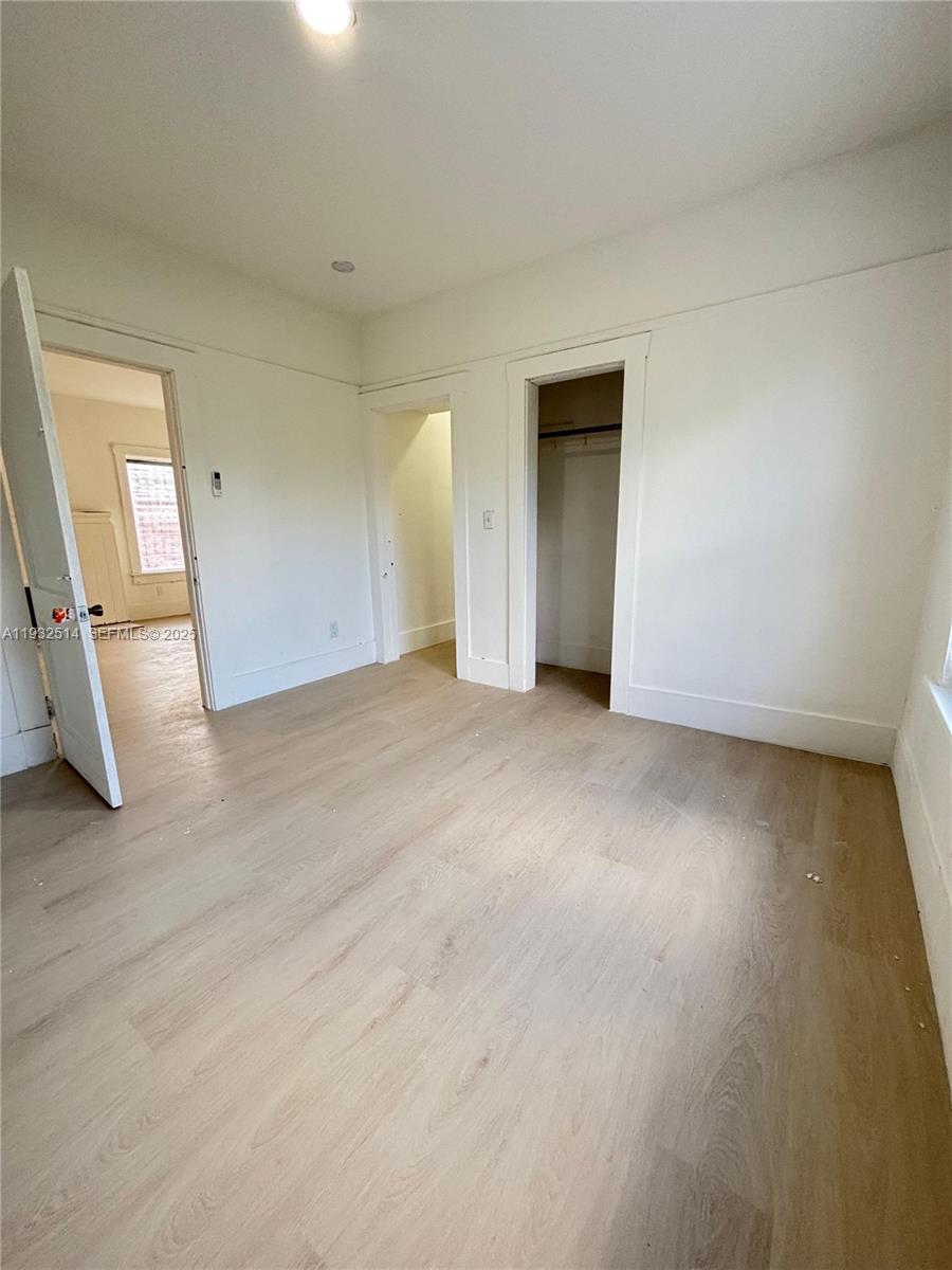 ROSEMONT PARK - Residential Lease