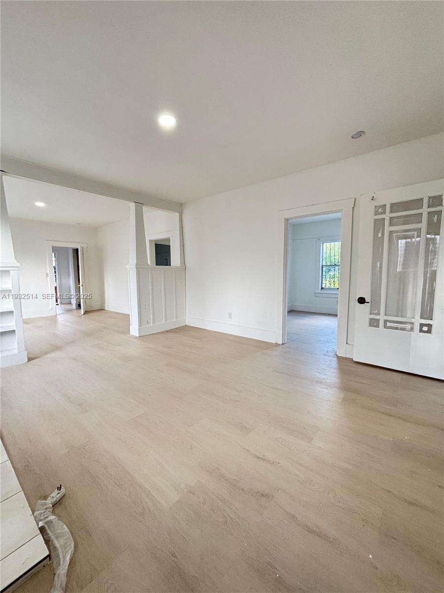 ROSEMONT PARK - Residential Lease