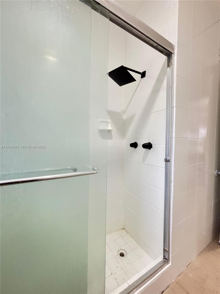 ROSEMONT PARK - Residential Lease