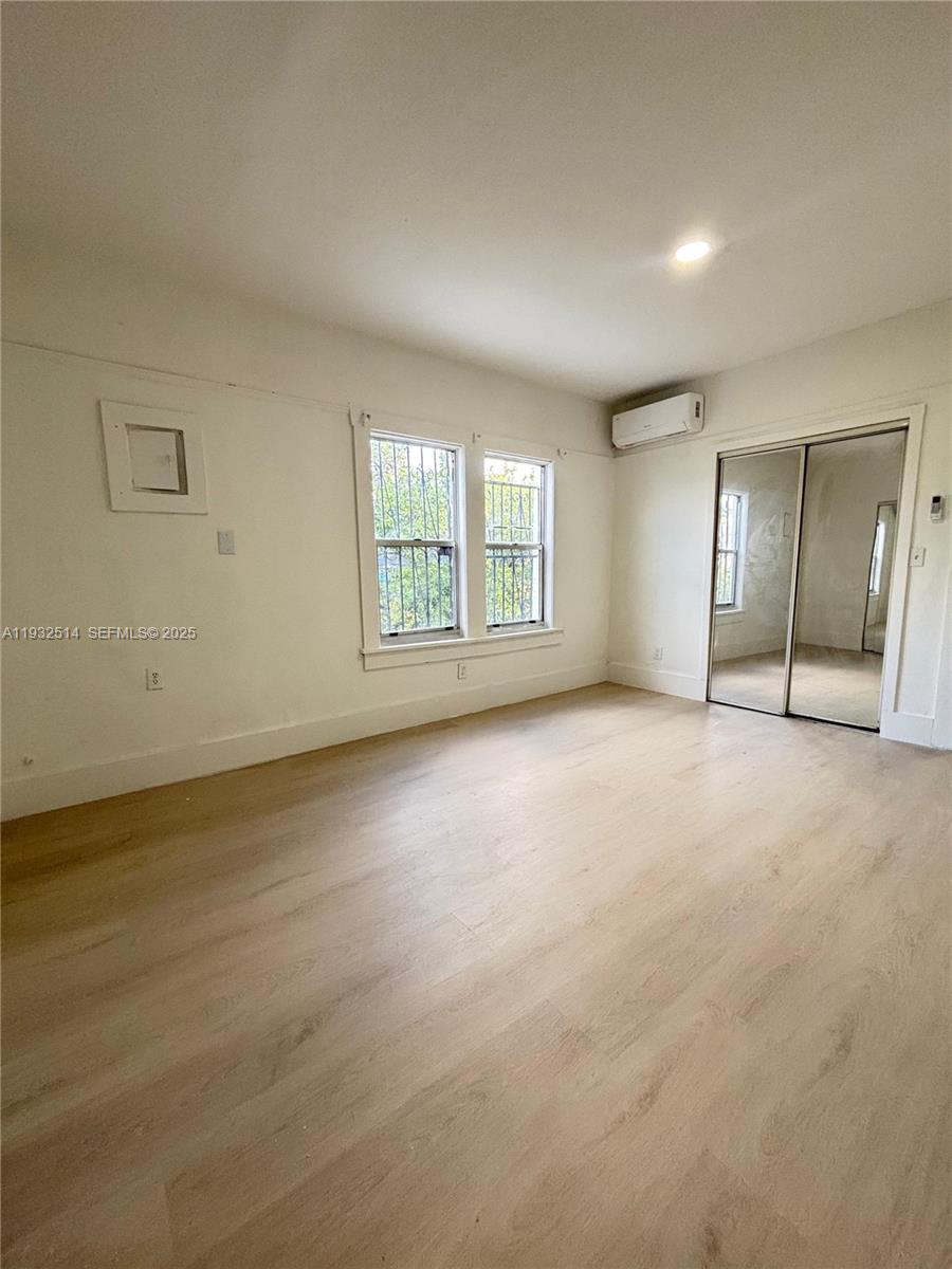 ROSEMONT PARK - Residential Lease