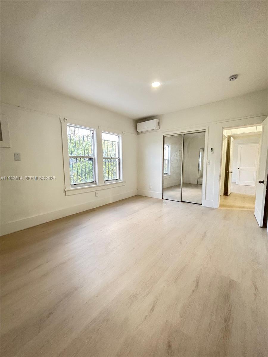 ROSEMONT PARK - Residential Lease