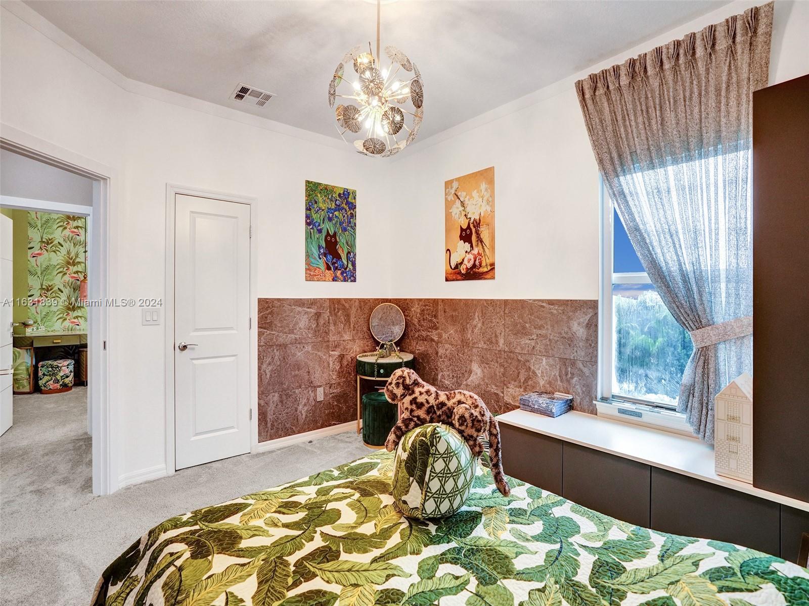 HILLCREST COUNTRY CLUB SO - Residential