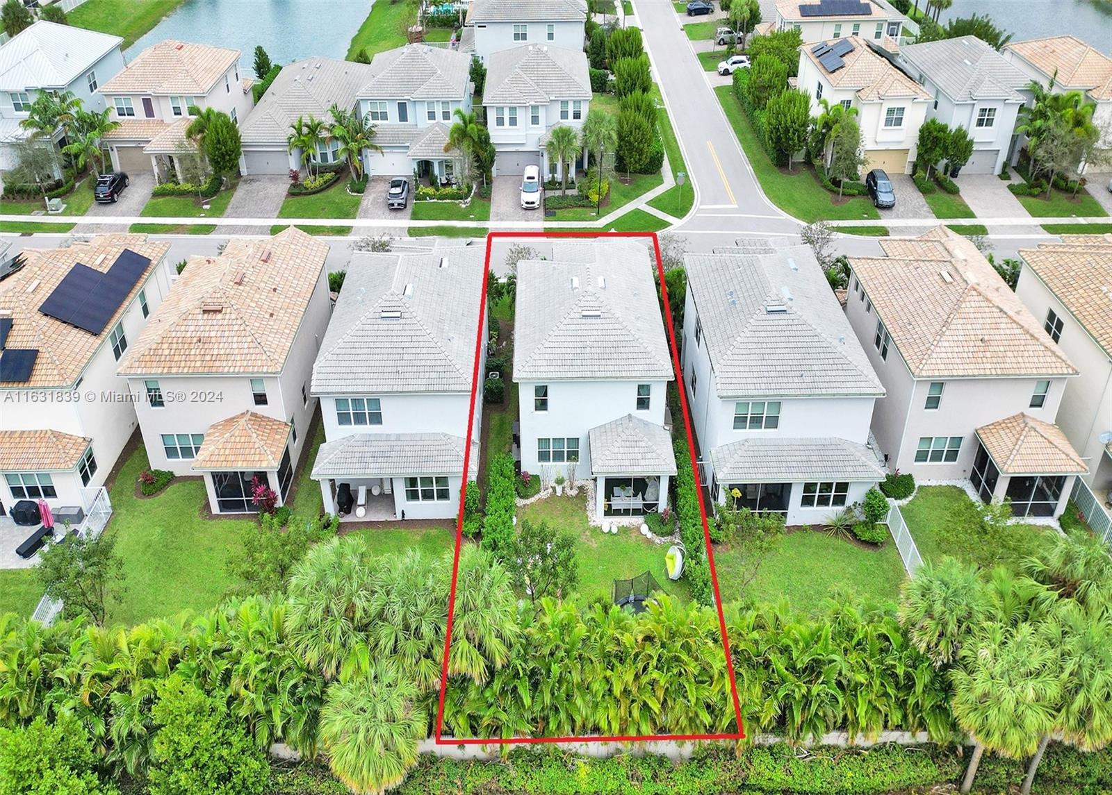 HILLCREST COUNTRY CLUB SO - Residential