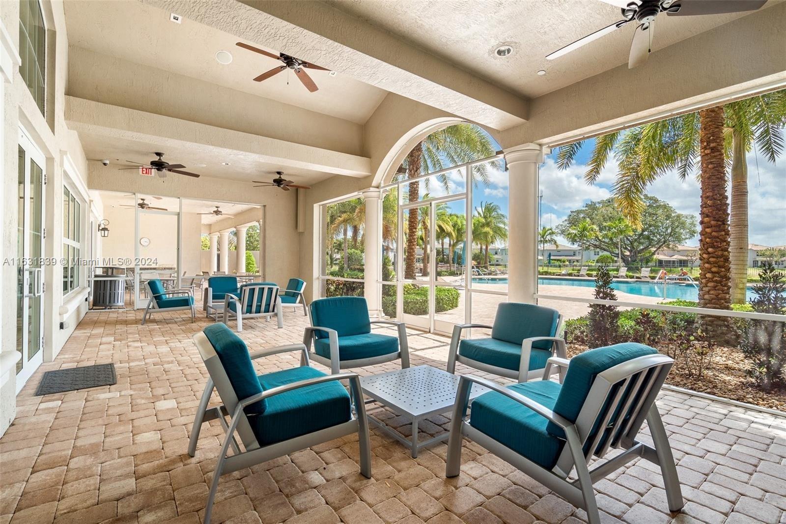 HILLCREST COUNTRY CLUB SO - Residential