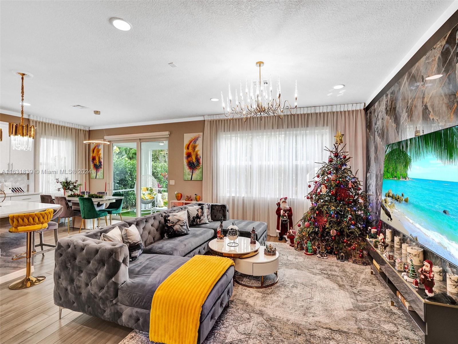 HILLCREST COUNTRY CLUB SO - Residential