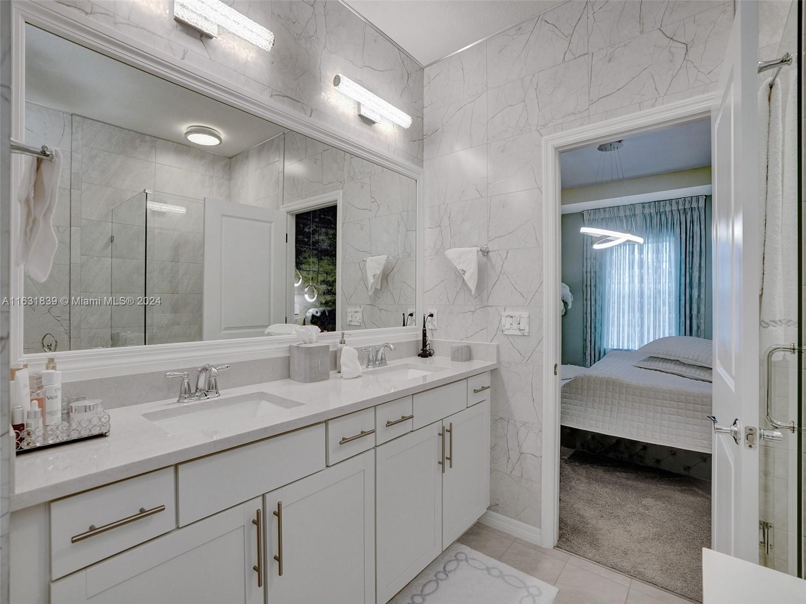 HILLCREST COUNTRY CLUB SO - Residential