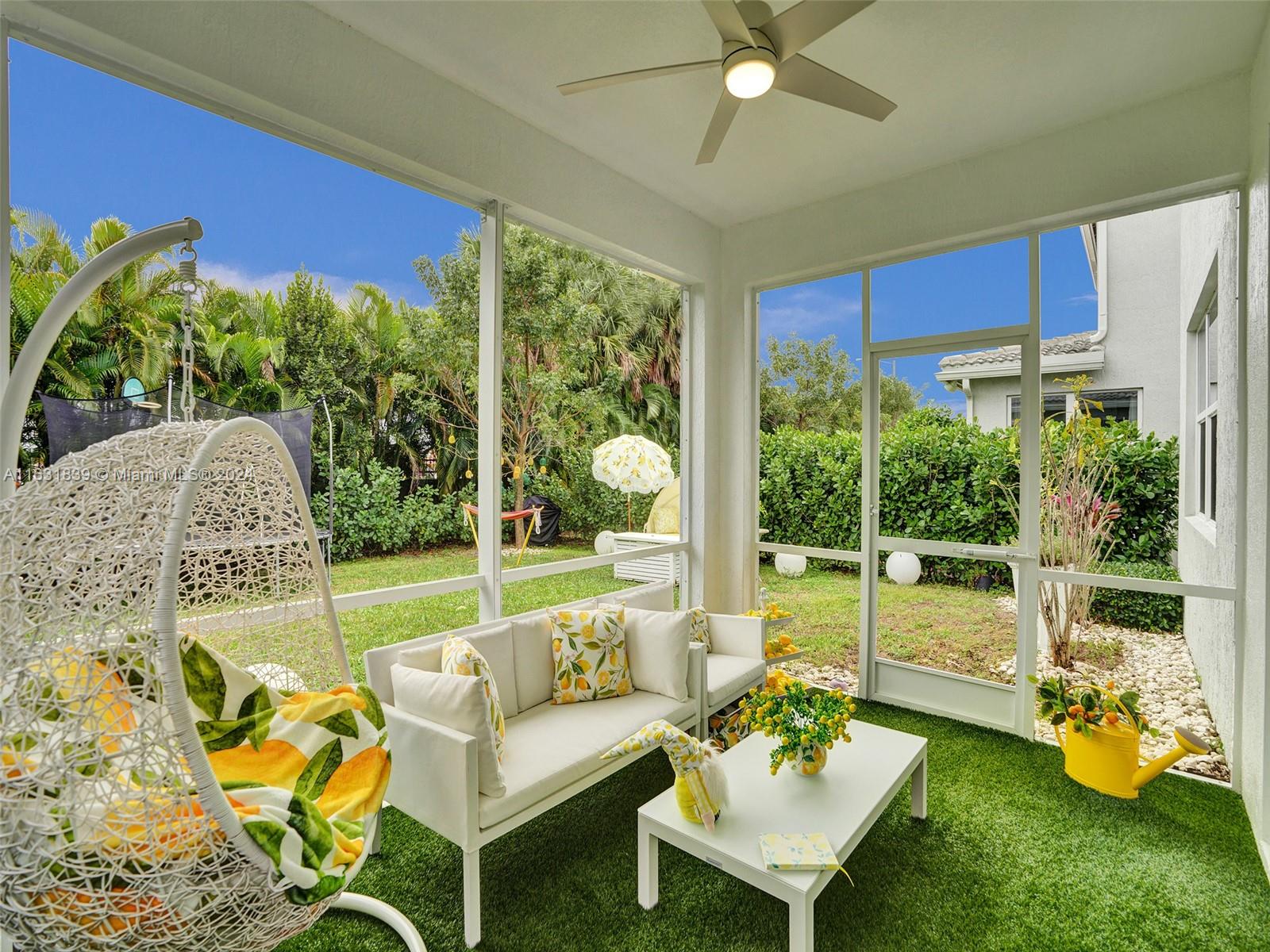 HILLCREST COUNTRY CLUB SO - Residential