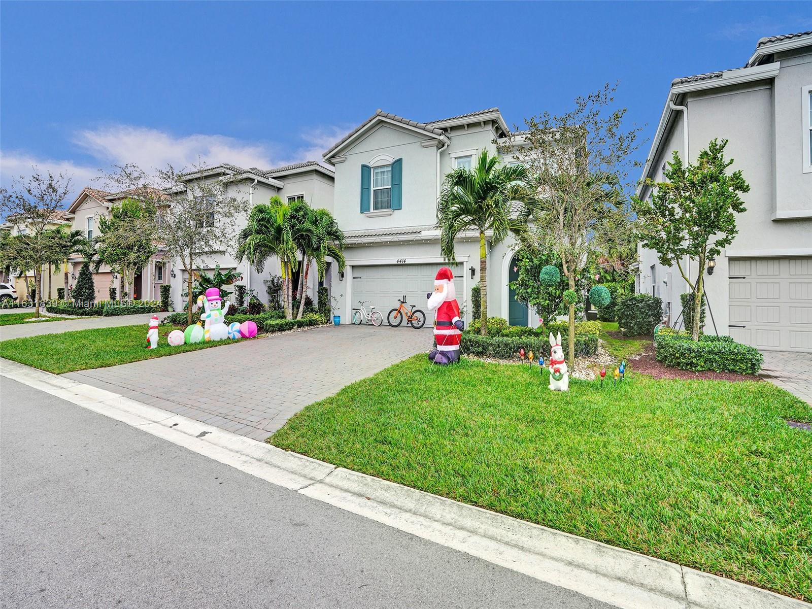 HILLCREST COUNTRY CLUB SO - Residential