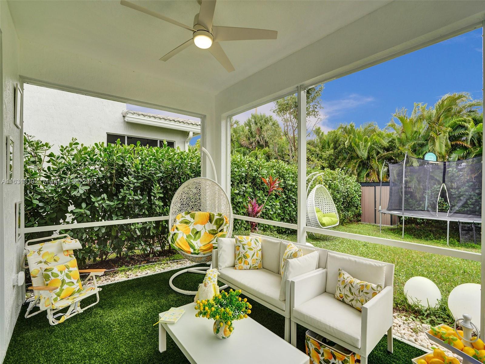 HILLCREST COUNTRY CLUB SO - Residential