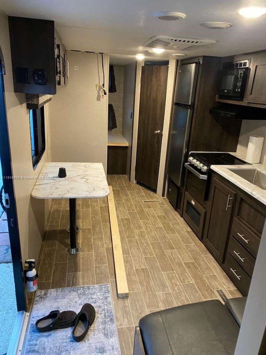 RV for Rent for 1 person $1000, for 2 people $1200, no pets, no smoking, 1 parking space. all amenities included. 1st Month Last month and 1/2 month as security Showings only after 5:30 PM