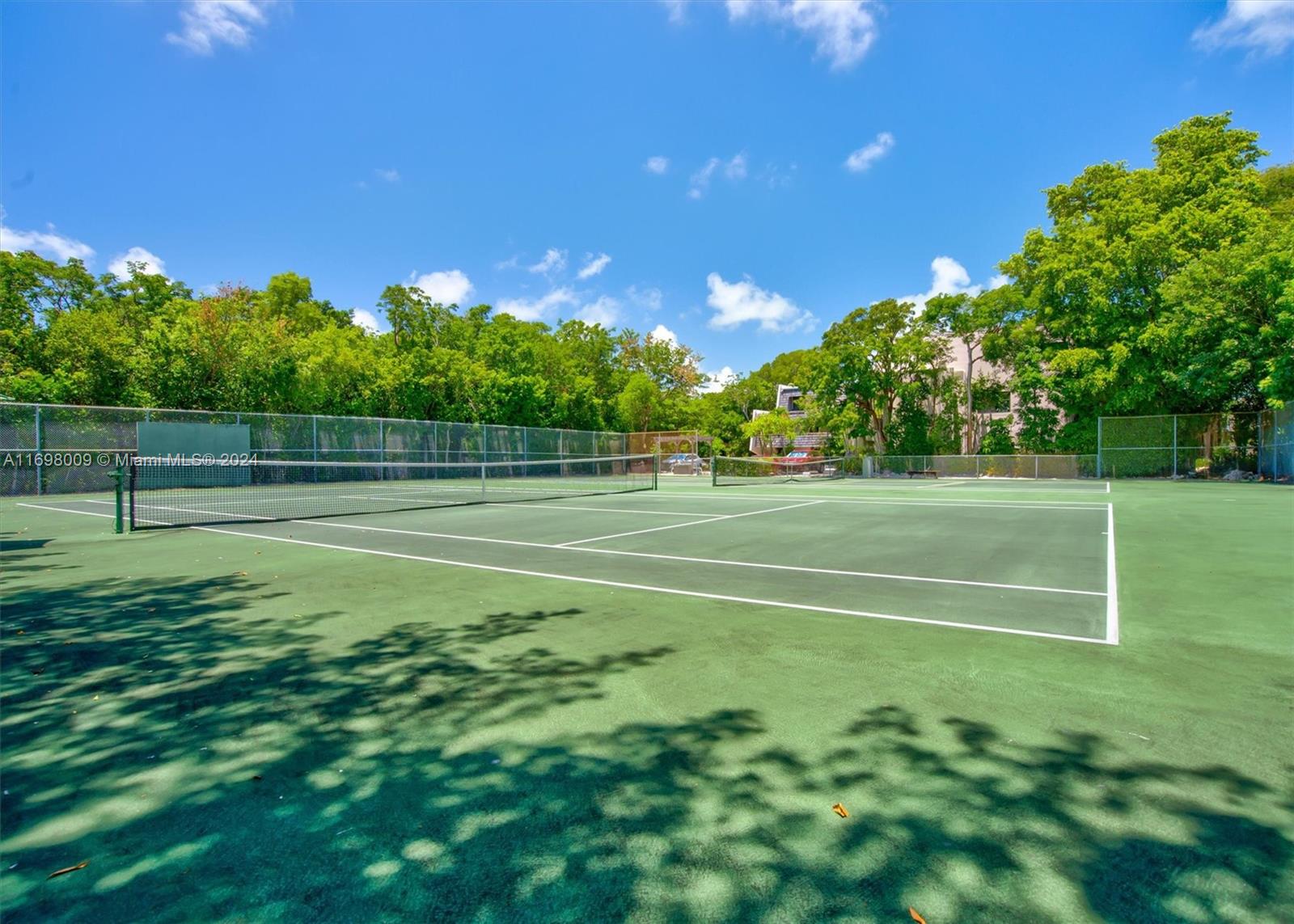 ROCK HARBOR (91 RESIDENTI - Residential