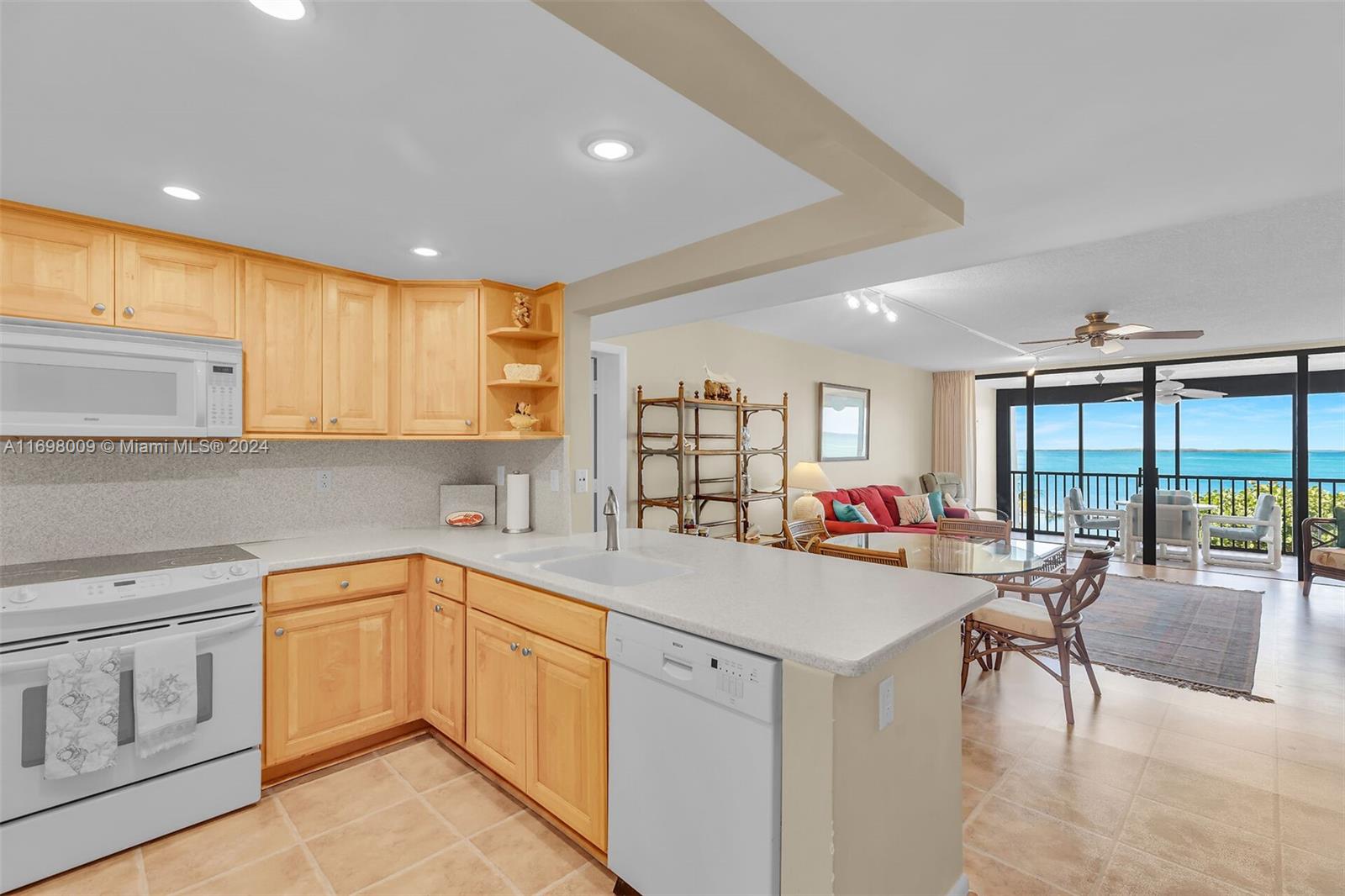 ROCK HARBOR (91 RESIDENTI - Residential