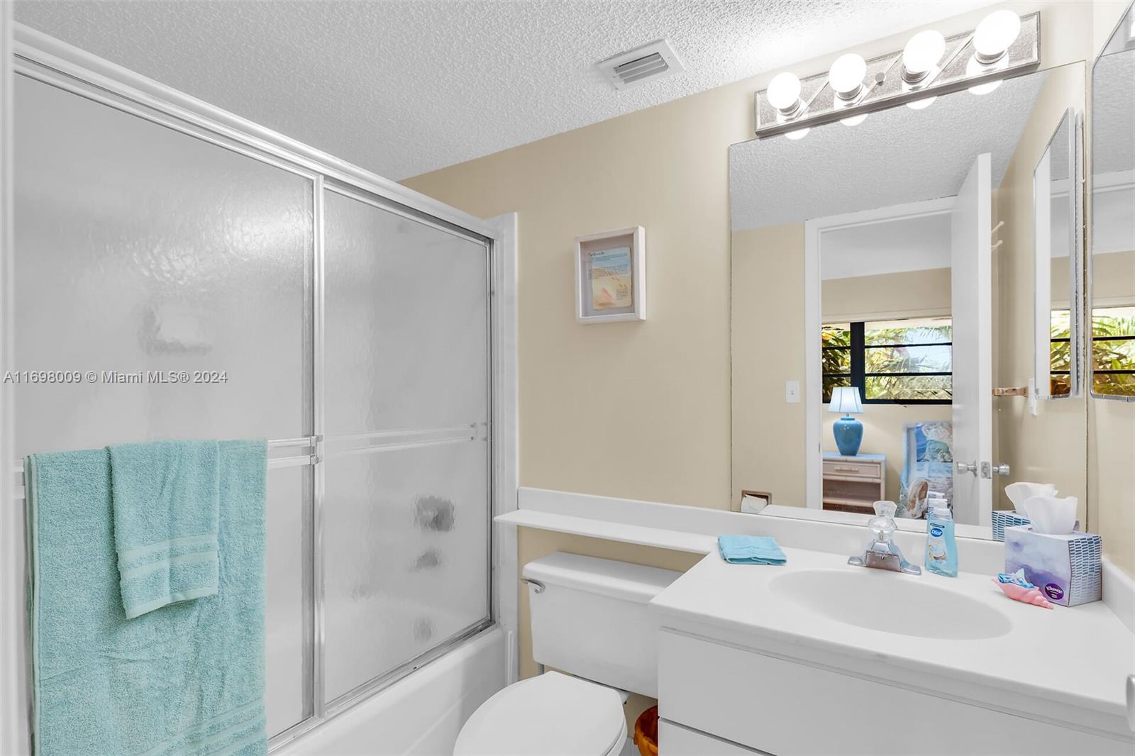 ROCK HARBOR (91 RESIDENTI - Residential