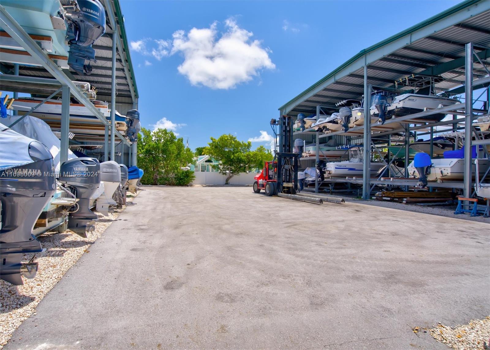 ROCK HARBOR (91 RESIDENTI - Residential