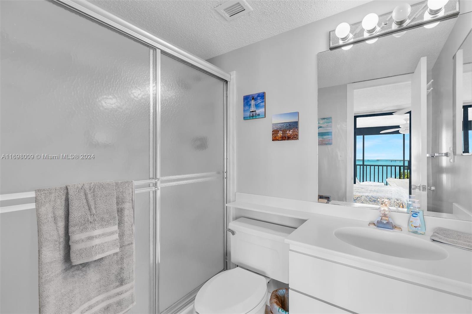 ROCK HARBOR (91 RESIDENTI - Residential