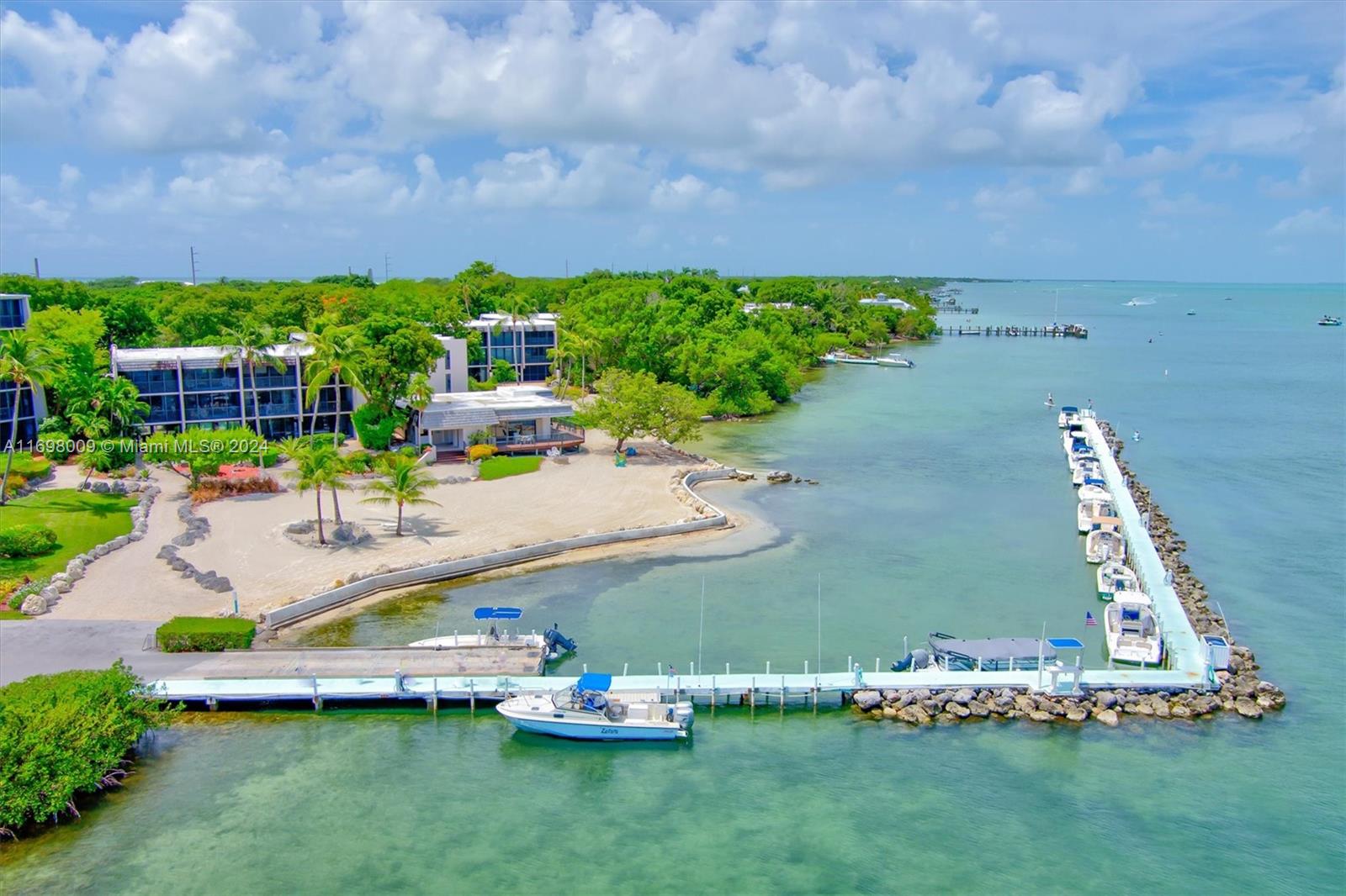 ROCK HARBOR (91 RESIDENTI - Residential