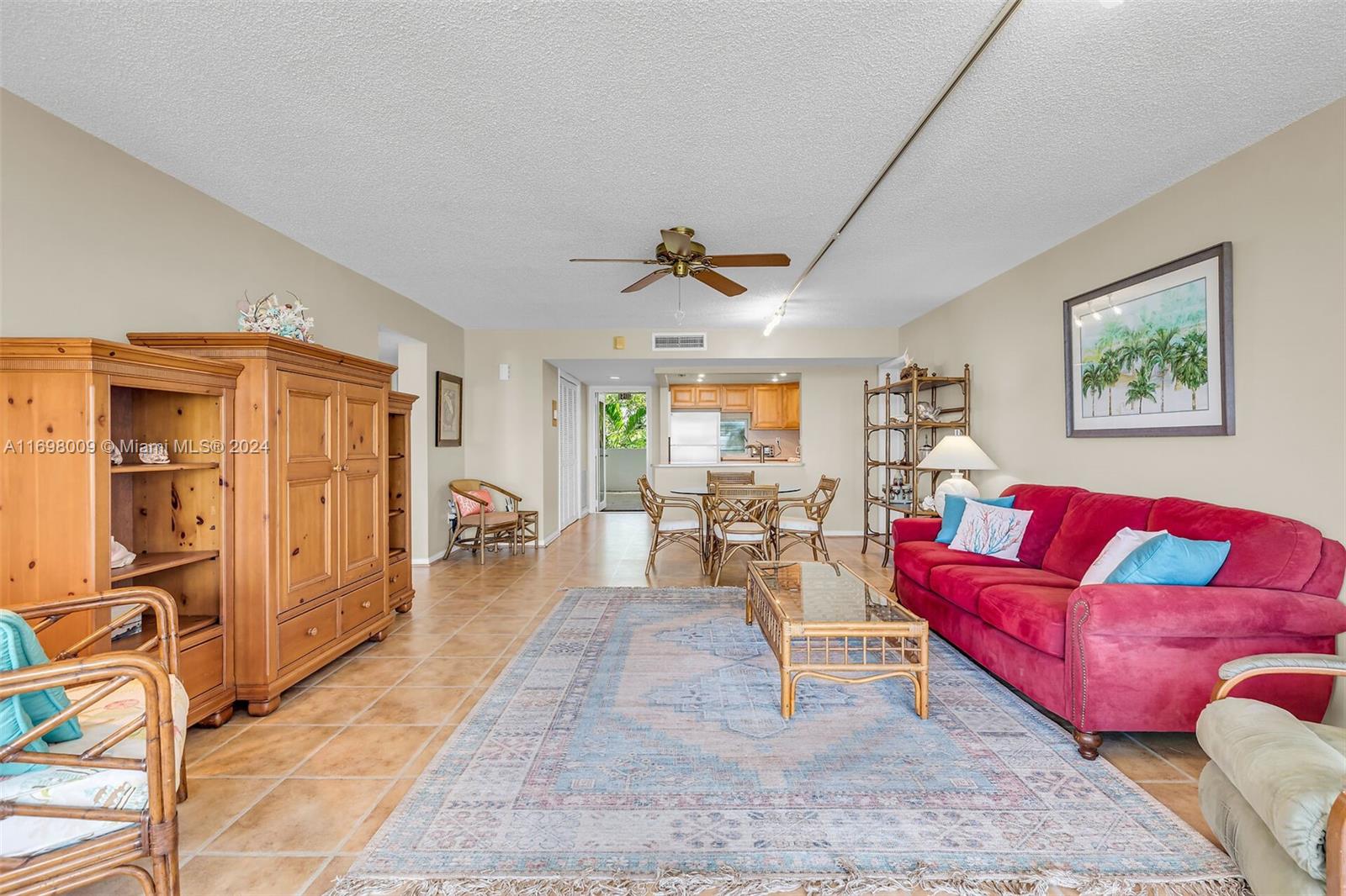 ROCK HARBOR (91 RESIDENTI - Residential