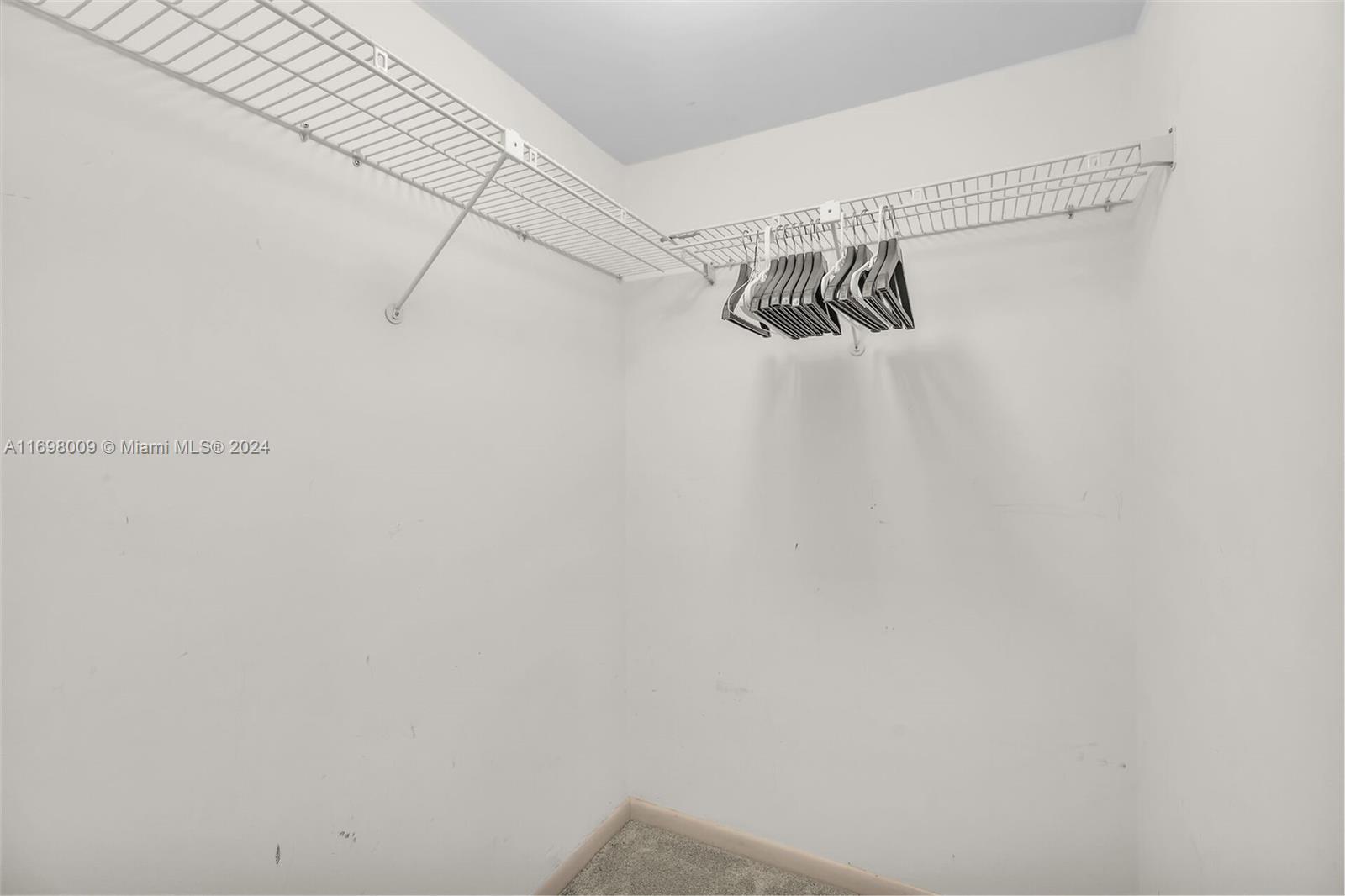 ROCK HARBOR (91 RESIDENTI - Residential