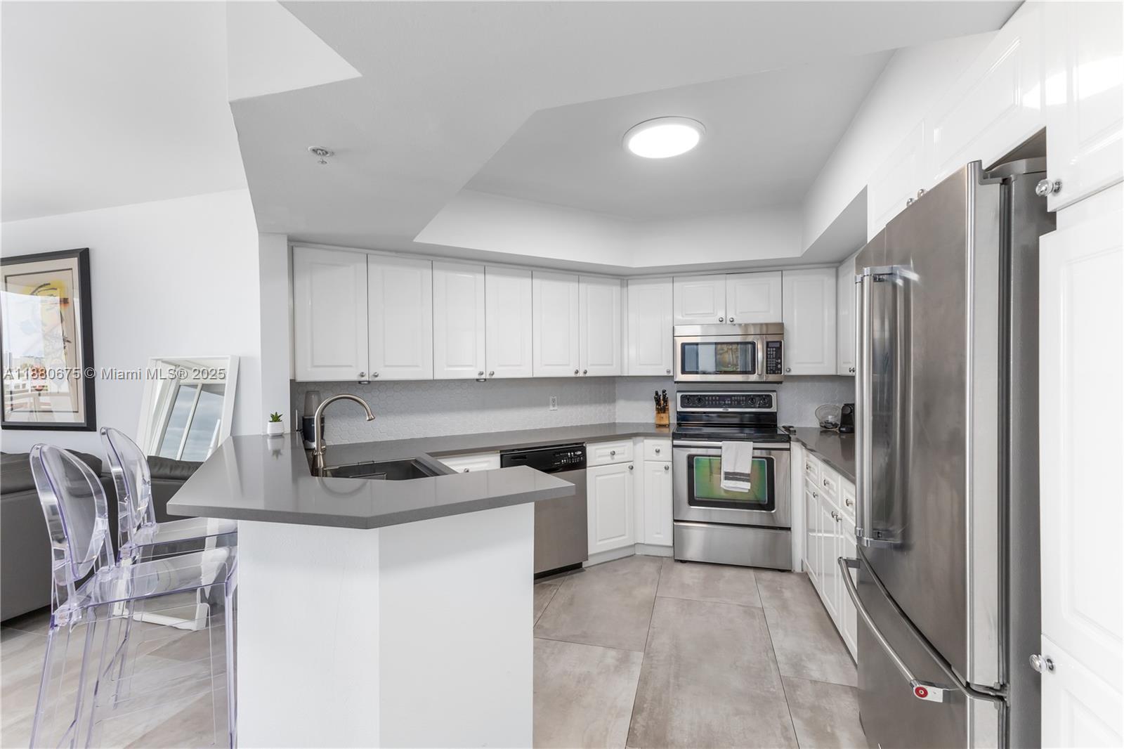 1800 Sunset Harbour Dr 815