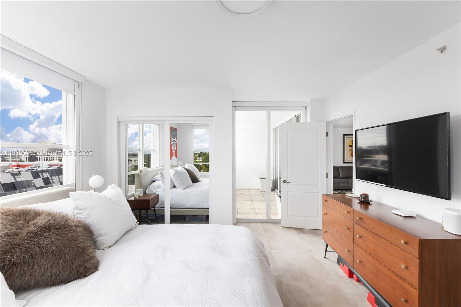 1800 Sunset Harbour Dr 815