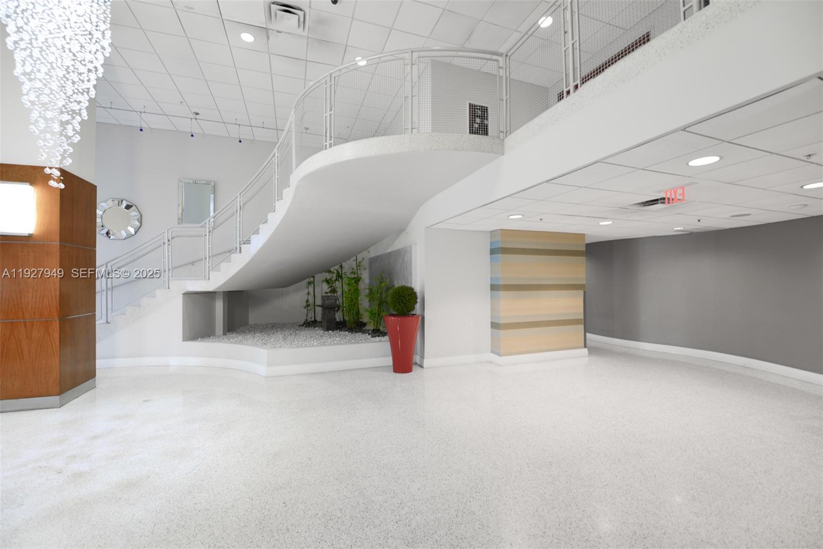 RESIDENCES ON HOLLYWOOD B - Residential