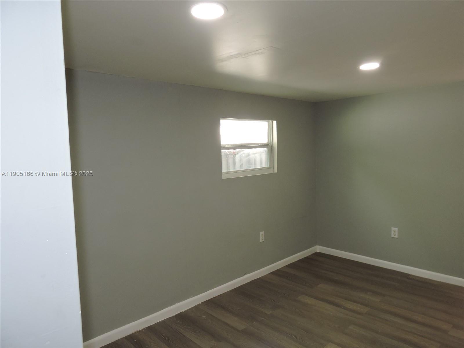 ESSEX VILLAGE 4TH ADDN - Residential Lease