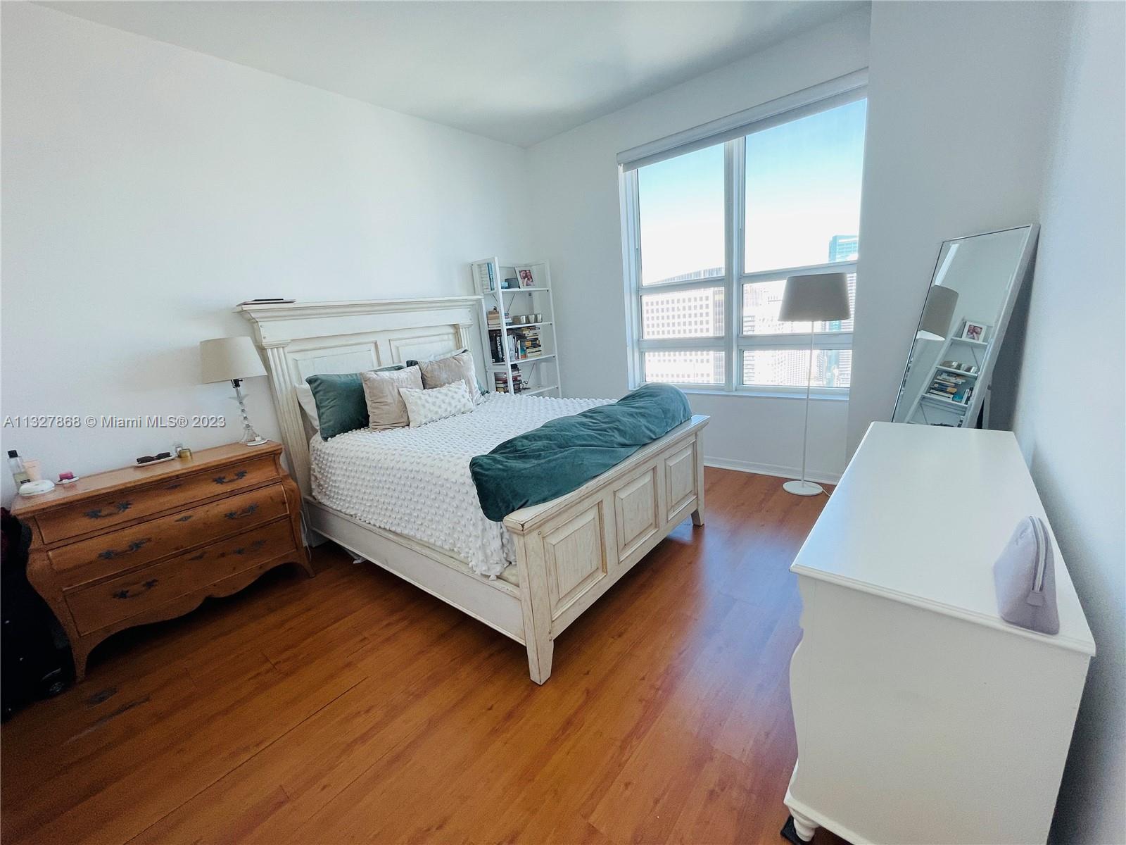 THE PLAZA 851 BRICKELL CO - Residential Lease
