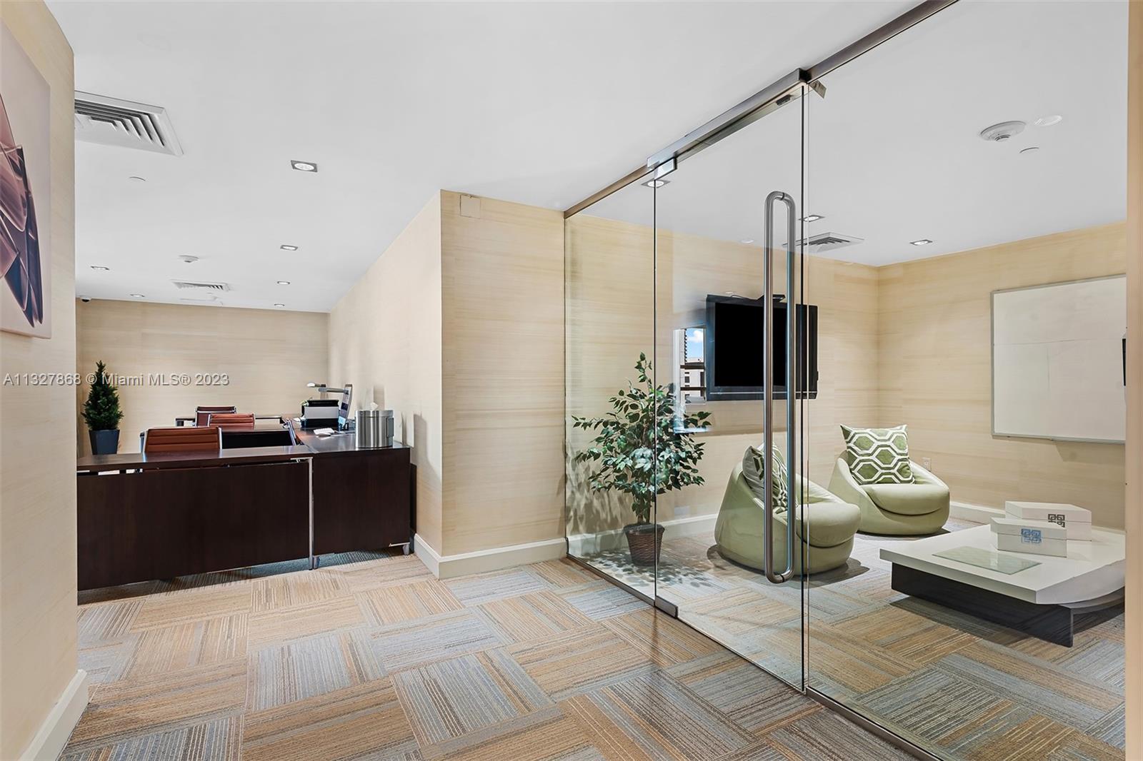 THE PLAZA 851 BRICKELL CO - Residential Lease