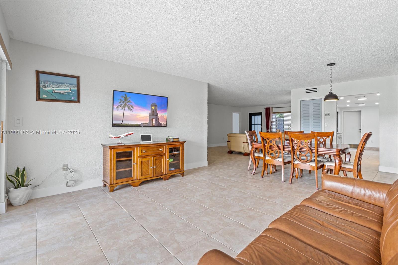 ROYAL SINGAPORE LAKE - Residential