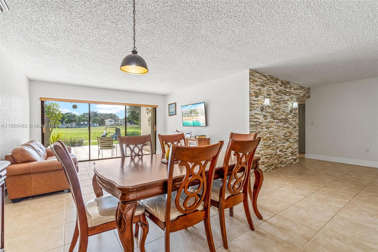 ROYAL SINGAPORE LAKE - Residential