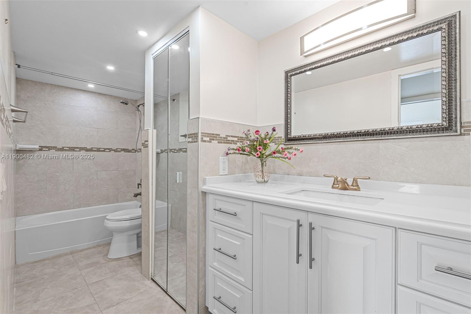 ROYAL SINGAPORE LAKE - Residential