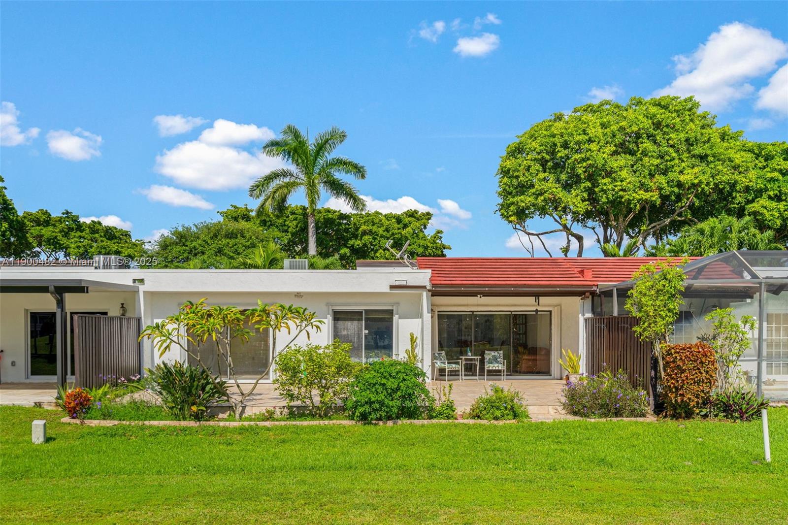 ROYAL SINGAPORE LAKE - Residential