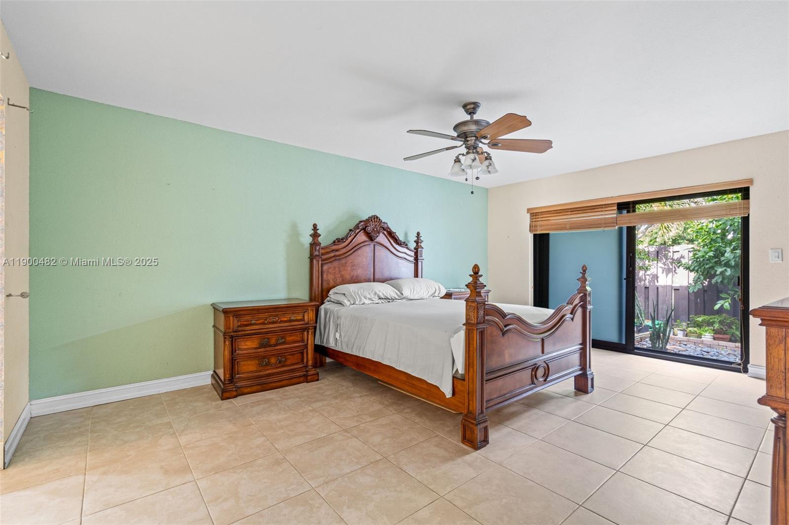 ROYAL SINGAPORE LAKE - Residential