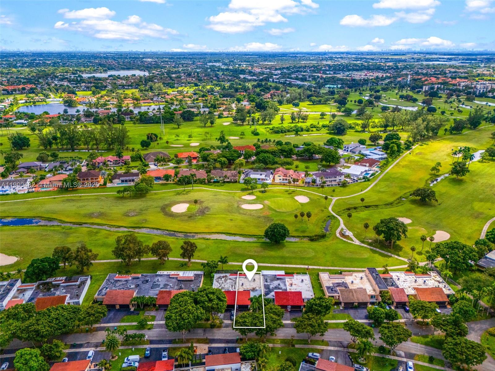 ROYAL SINGAPORE LAKE - Residential