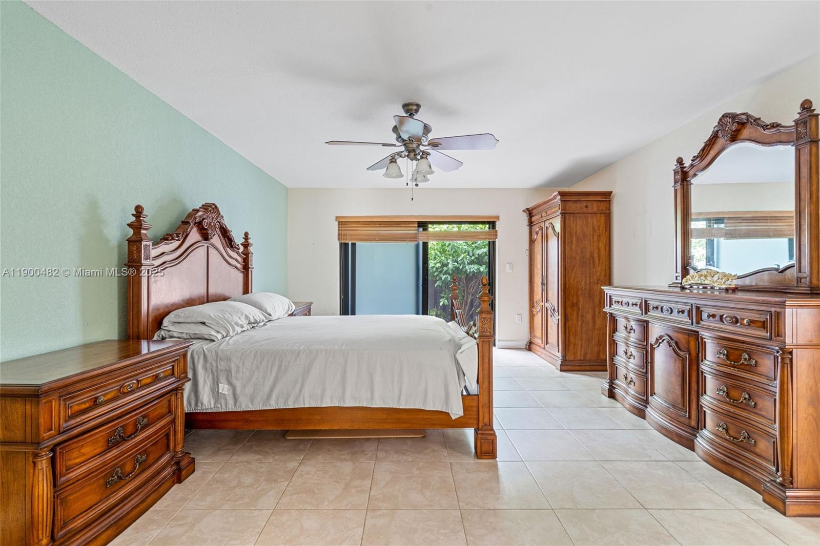 ROYAL SINGAPORE LAKE - Residential